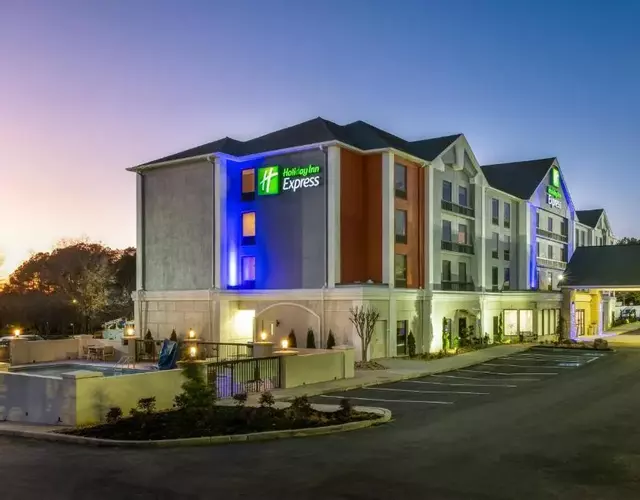 Holiday Inn Express Atlanta West - Theme Park Area by IHG