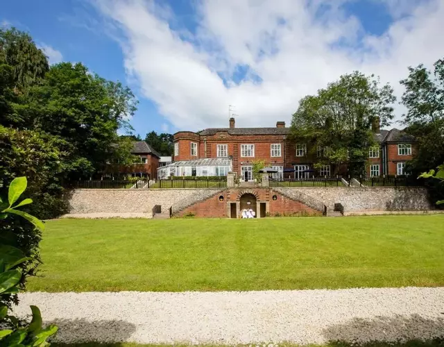 Southcrest Manor Hotel, Best Western Signature Collection