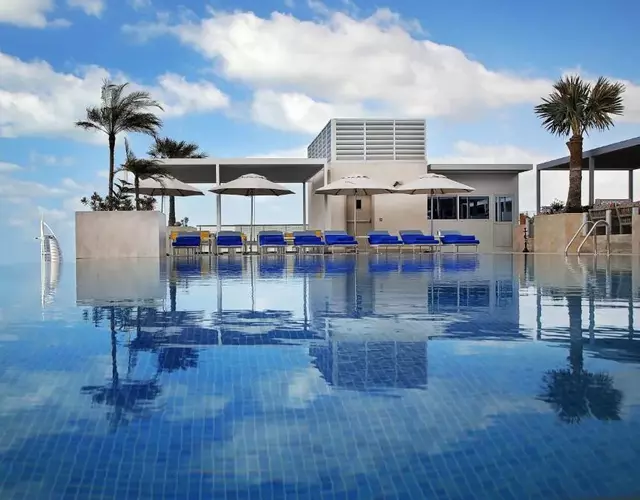 Grand Cosmopolitan Hotel