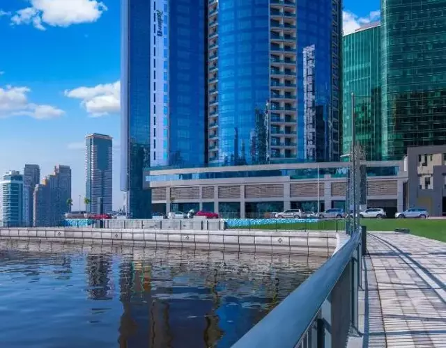 Radisson Blu Hotel, Dubai Waterfront