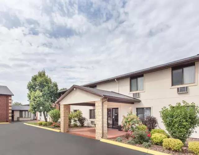 Baymont by Wyndham Dubuque