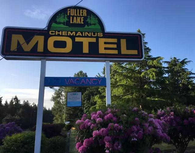 Fuller Lake Chemainus Motel