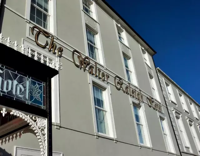 Walter Raleigh Hotel