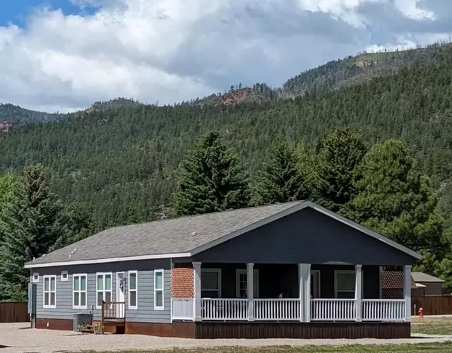 3bed2bath With Creek And Open Spaces