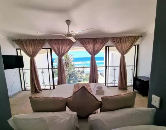 108 The Bermudas 3 bedroom beachfront Umhlanga Rocks
