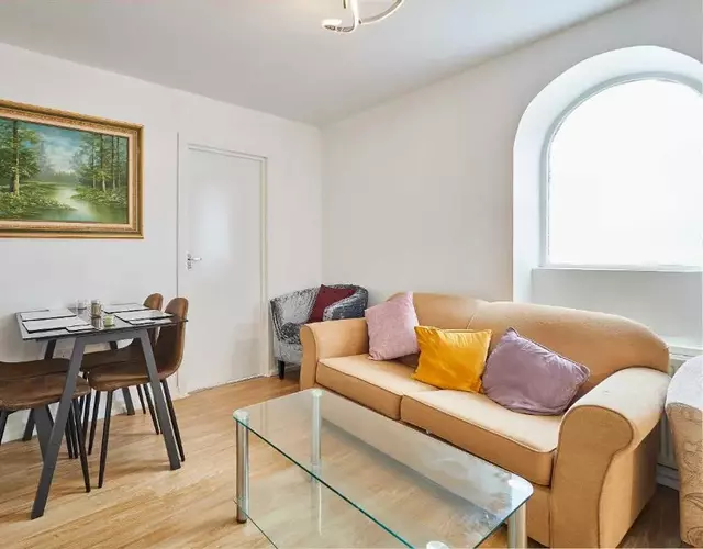 Host & Stay - Carrville Apartment