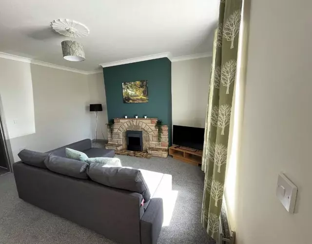 Luke Stays - Alum Waters