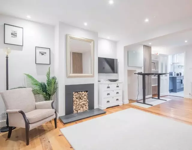 Beautiful 2 Bed Home Close to City Centre