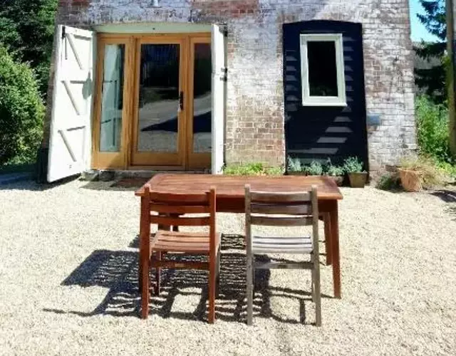 The Dovecote - unique self-contained 1bed renovated barn