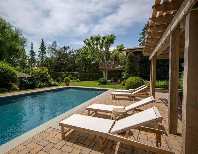 4 Bed 2 Bath - Salt Water Pool Close & Beaches