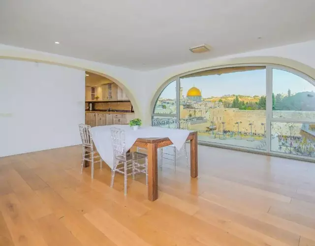 Western Wall View - Lev Simcha