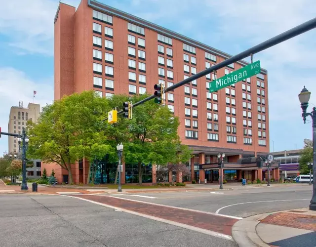 DoubleTree by Hilton Lansing