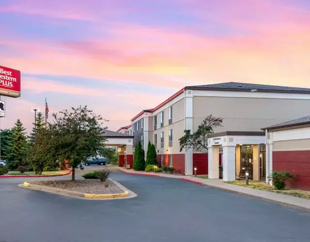 Best Western Plus Eau Claire Conference Center