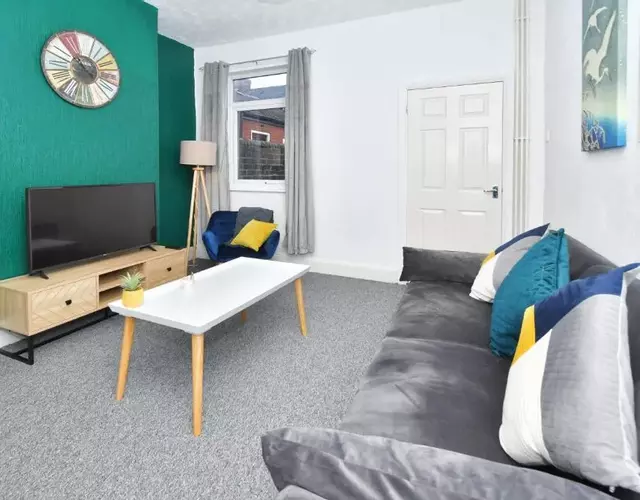 The Yellow Door by Avenew Management Serviced Accommodation