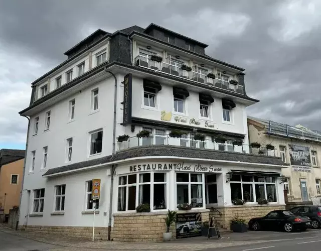 hotel whiteswan