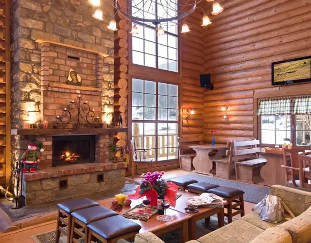 Sfendamos Wood Village