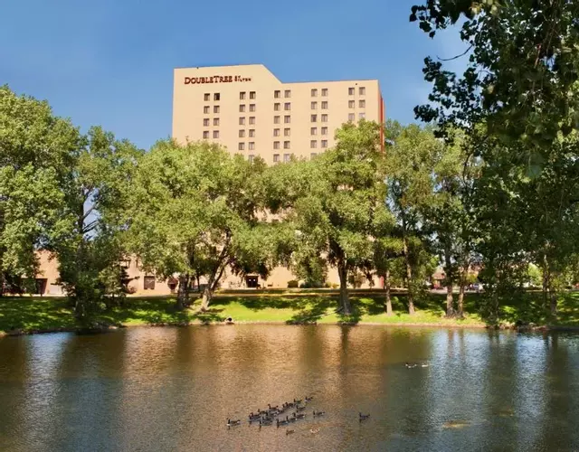 DoubleTree by Hilton Minneapolis Park Place