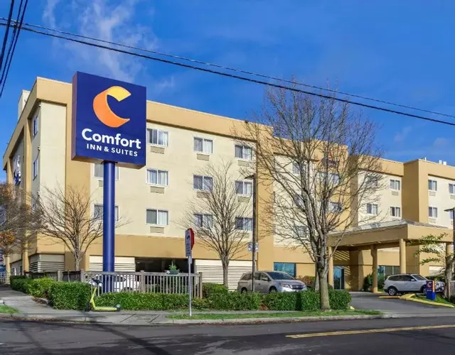 Comfort Inn & Suites Seattle North