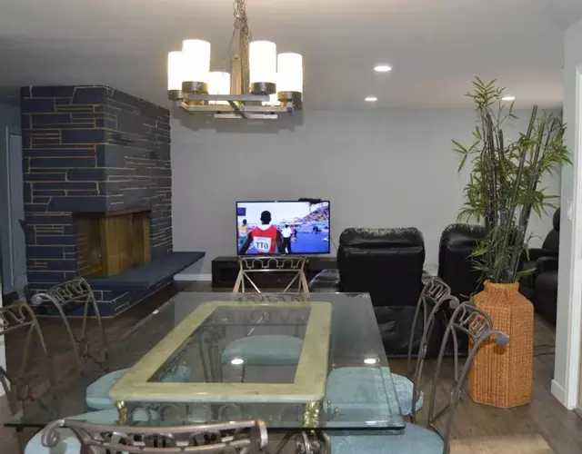 Tranquil and Modern Home 3br