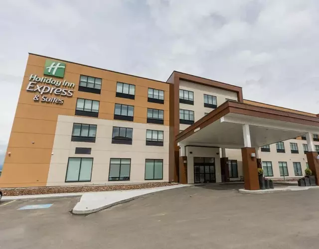 Holiday Inn Express & Suites Edmonton N - St Albert by IHG