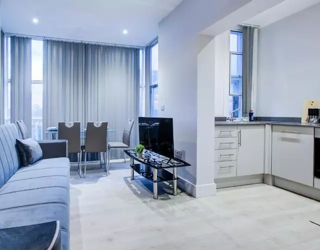 1 BR Flat 6 Mins From Heathrow Airport Flat 18