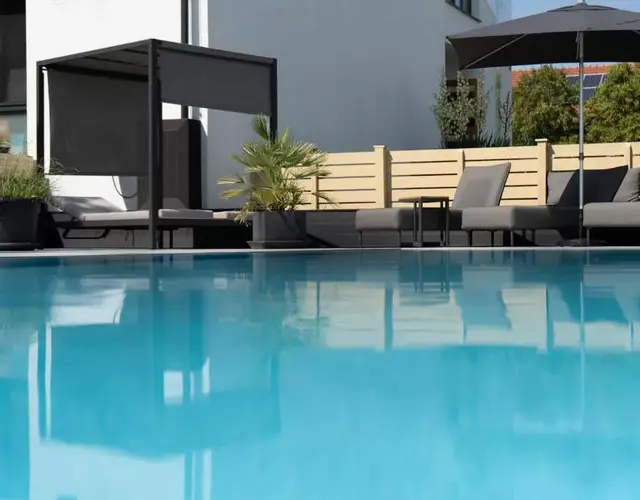 Kracher Hotel Doppelzimmer - für maximal 4 Personen inklusive Pool