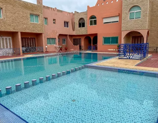 lux appartement avec piscine