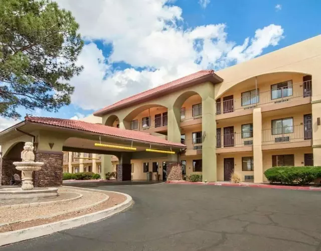 Quality Inn Airport East