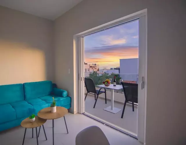 Vakakis Family Luxury Studios 2