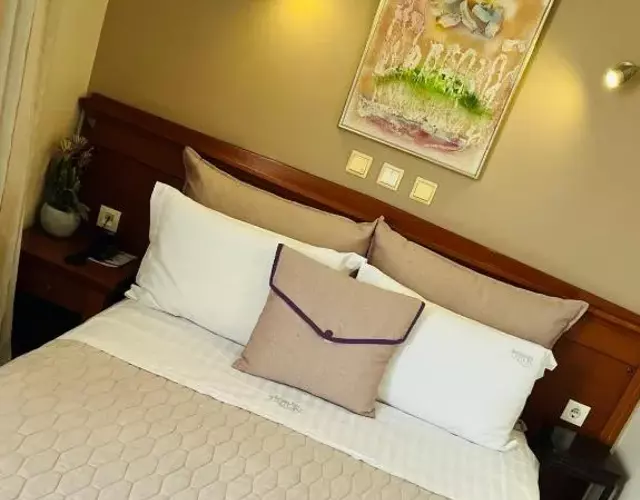 Triton Hotel Piraeus