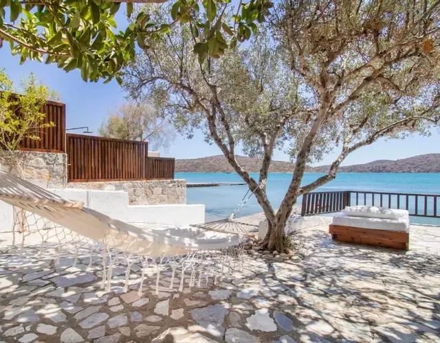 Tsifliki Beachfront Retreat