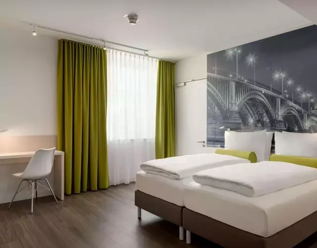 Super 8 by Wyndham Mainz Zollhafen