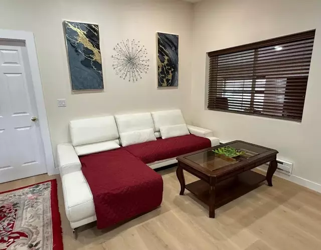 5 Star Cozy modern house all amenities Sleep 6