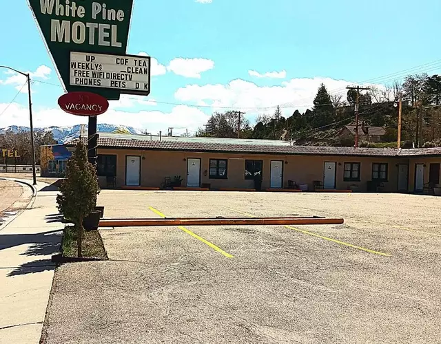 White Pine Motel
