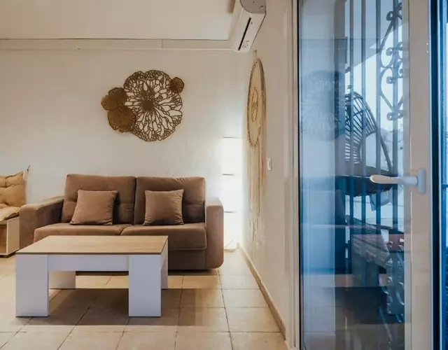 WELCS APARTAMENTO 199 EMP frente al Canal