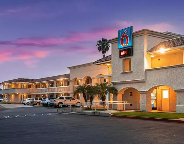 Motel 6-Carlsbad, CA Beach