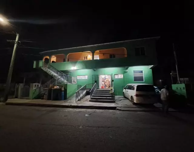 DEVIN'S STUDIO Apt 4