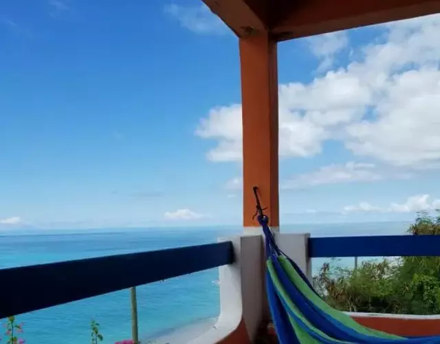 Orrie's Beach Bar and Hotel