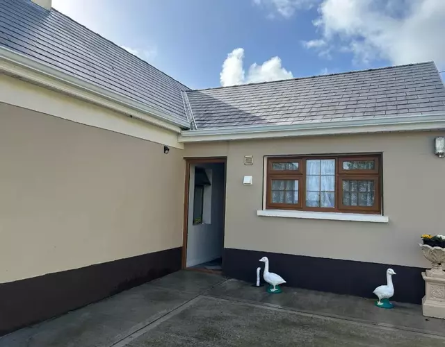 Estuary view Farmhouse