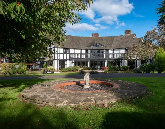 Thatchers East Horsley
