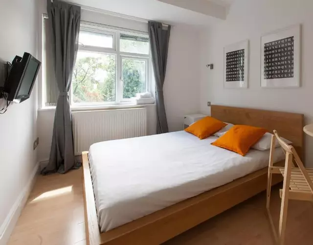 Tooting Rooms & Studio by PrimeCityHosts