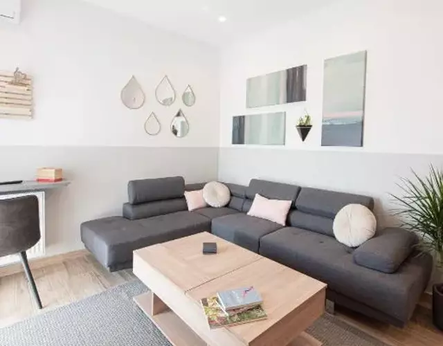 Iviskos Apartment - Hellenic Apartments Avlona