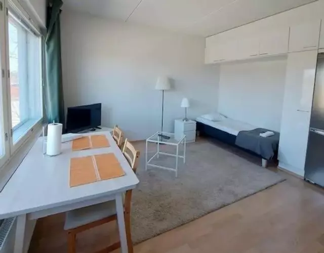 Kotimaailma - Valoisa kalustettu yksiö Espoossa