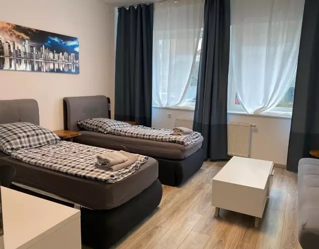 Holiday Apartments - Free Parking - WiFi - Kitchen