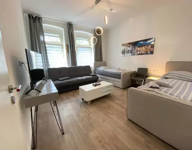 House-In Apartments - Free Parking - WiFi - Kitchen