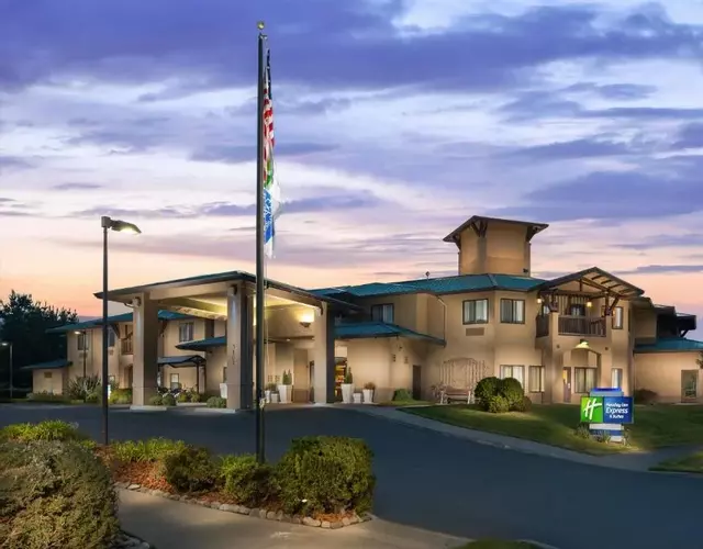Holiday Inn Express Hotel & Suites Arcata/Eureka-Airport Area by IHG