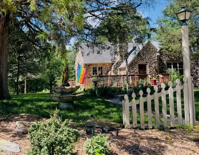 Rock Cottage Gardens B&B