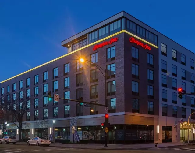 Hampton Inn Chicago North-Loyola Station, Il