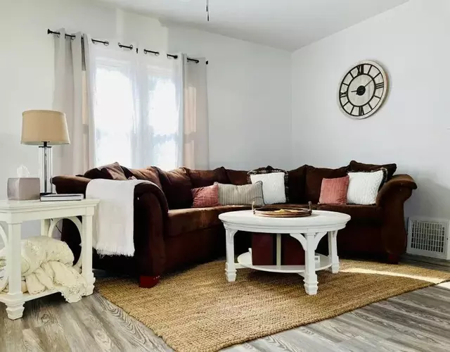 The Chic Shack / Centrally Located 2BR/1BA Home