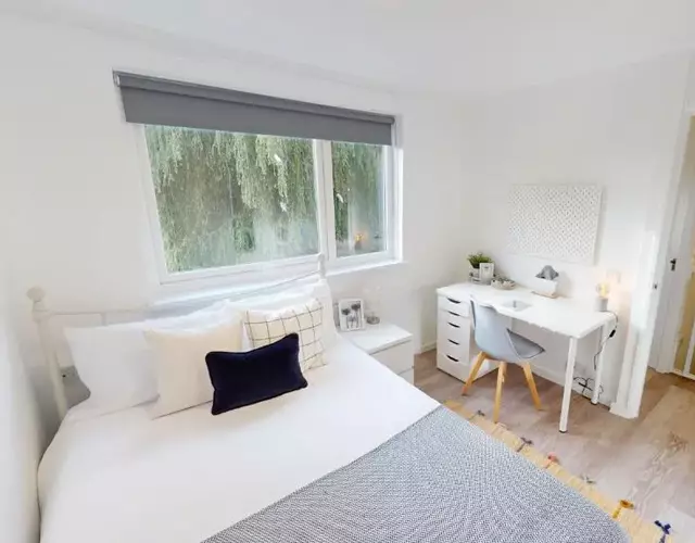 Bright and Cosy 4-Bedroom Home